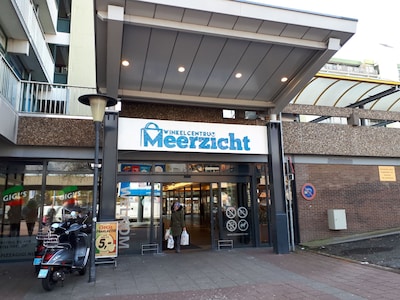 Verdachte (65) van overval Meerzicht probeerde het al bij meer winkels