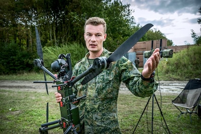 Militairen slaan alarm: realistisch oefenen met drones in Nederland amper mogelijk door strikte regels