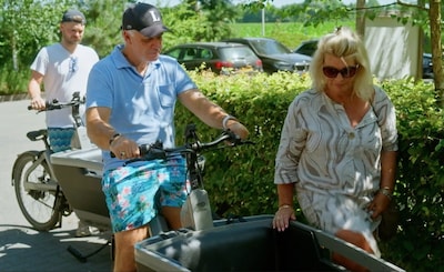 Bij De Bogaartjes blijft niets geheim, ook niet als een van de zoons in zijn slaapkamer een trio hee