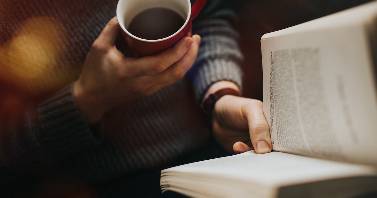 Roan Botman uit Giessen presenteert debuutthriller ‘Polderweg’ in Woudrichem