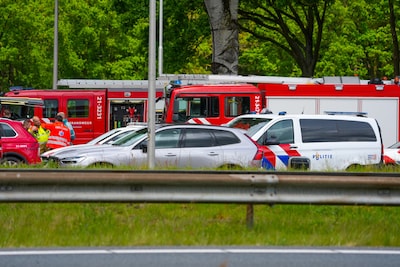 Zwaargewonde door ongeluk langs A50 bij Schaijk, tankstation gesloten