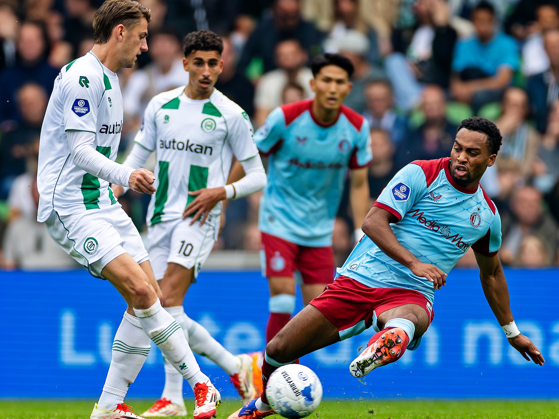 Robin van Persie: ‘Villa is favoriet, of ze daar nog spelers wisselen? Ik hoop zeven’