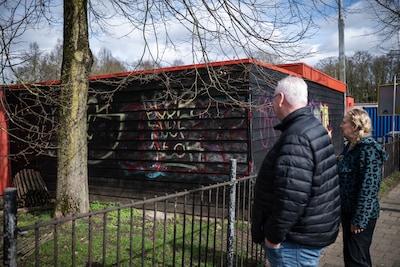 Graffiti op speelplek voor kinderen met een handicap: ‘Maakt ons echt boos’