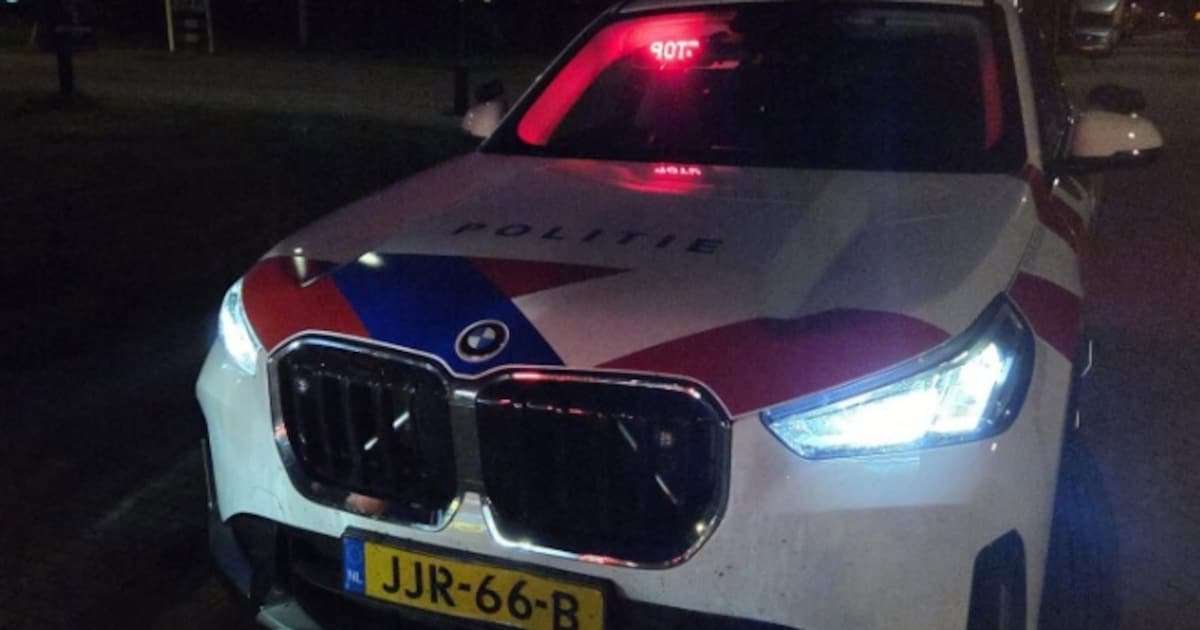 Vrouw in auto bedreigd met mogelijk steekwapen in Herten: politie zoekt twee mannen