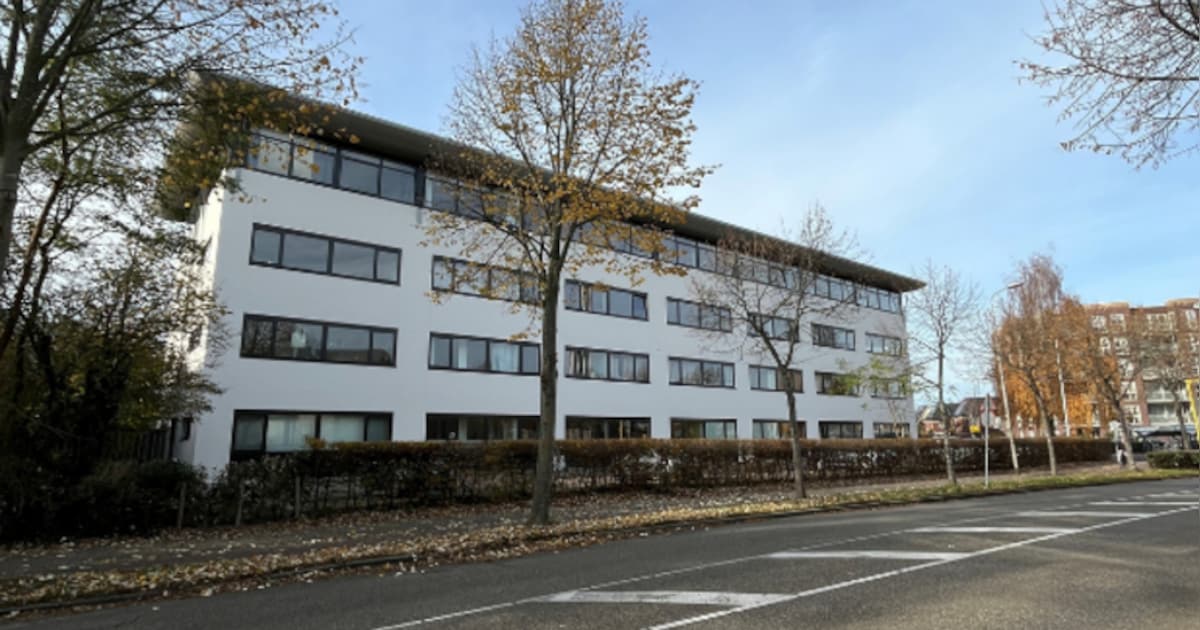 De Witte Zwaan in Lisse omgebouwd tot huurappartementen