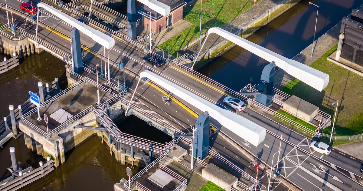 Melding bij de Onderzoeksraad voor de Veiligheid na ongeluk bij Julianasluis waarbij vrouw (58) over