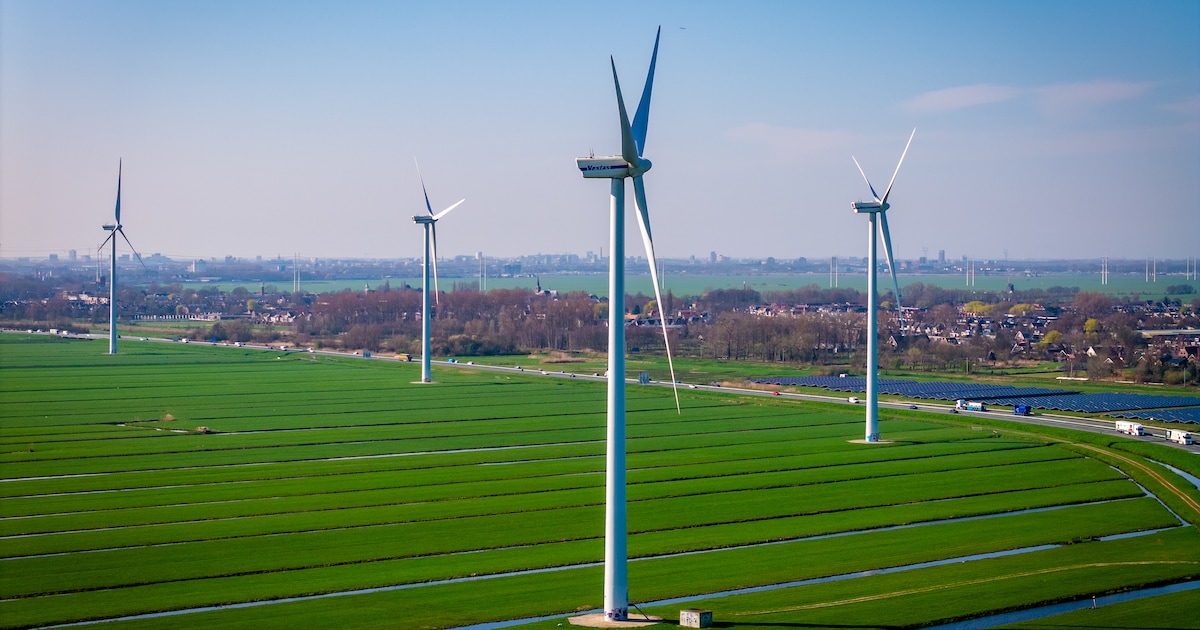 Alphen, Nieuwkoop en Kaag en Braassem blijven provincie bestoken: schrap plekken voor hoge windmolen
