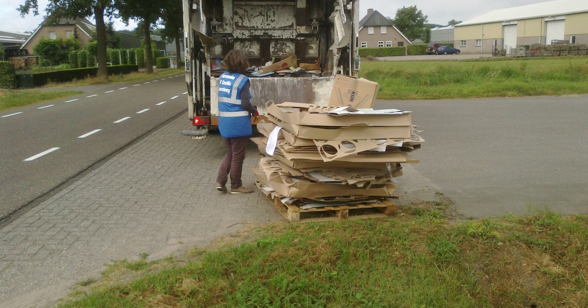 Gemeente Echt-Susteren haalt ondergrondse papiercontainers weg