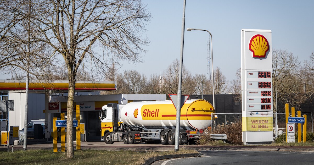 Bij energiereus Shell gaat het weer om de winst | Economie | AD.nl