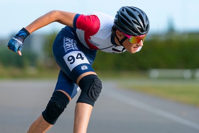 Sverre Peenstra ontdekt het marathonskeeleren en rijdt voorin mee: ‘Een van de pittigste banen die e