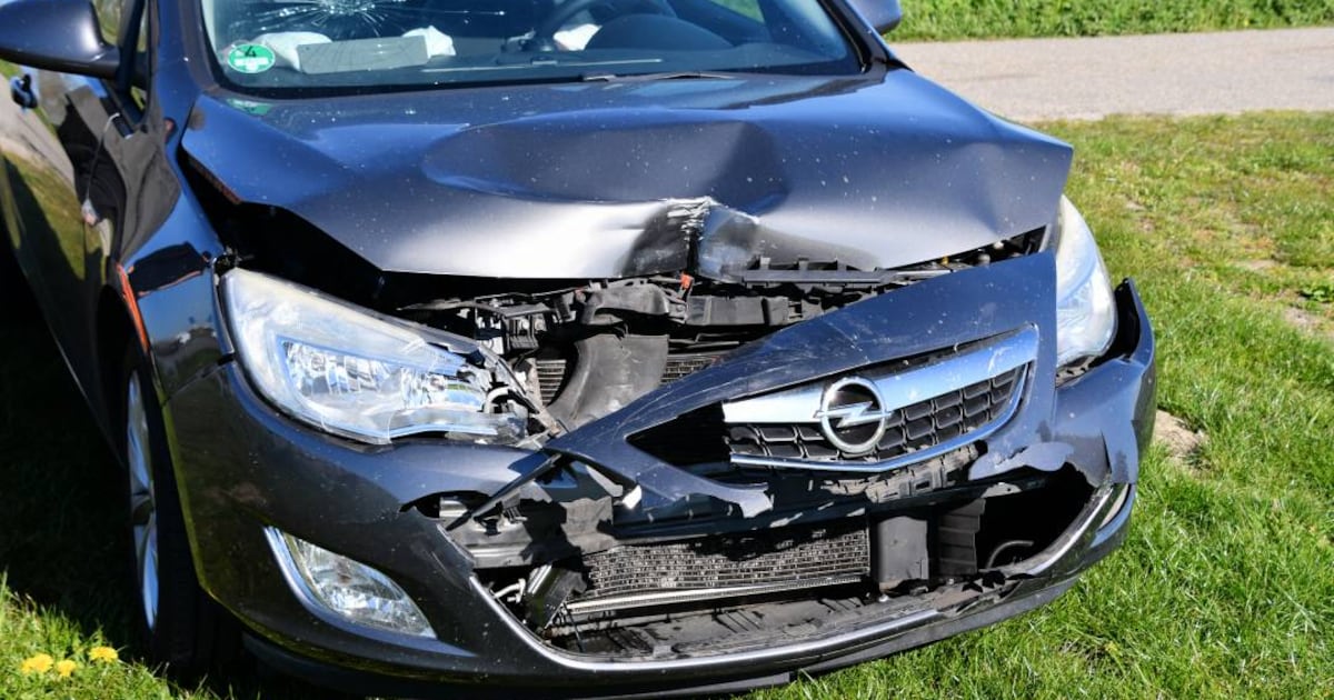 Flinke schade na kop-staartbotsing op Akkerseweg in Yerseke