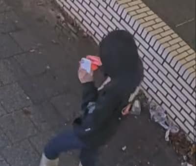 Nepbankmedewerkster haalt in Breda geld van rekening 70-jarige man, verdachte nog altijd spoorloos