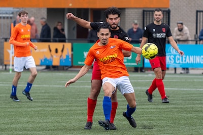 Boehlé steelt de show tegen Spero met goal vanaf de middenlijn • Bemmel verslaat RKHVV