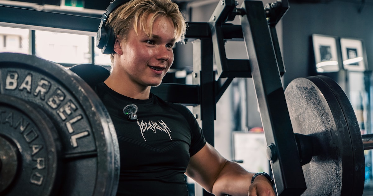 Fitfluencer Jesse (15) uit Almelo filmt elke dag in de gym: ‘Zit nu veel beter in mijn vel’
