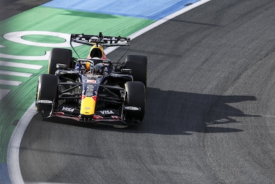 Max Verstappen speelt bijrol in sprintkwalificatie op Zandvoort, George Russell pakt poleposition