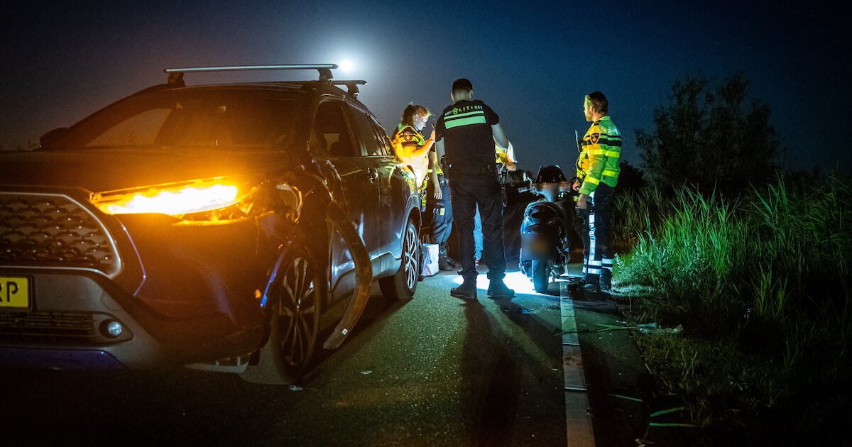 Aanrijding met scooter en auto op Achttienkavels in Nieuwkoop