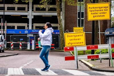 Parkeergarage Spuihaven blijft langer gesloten: ‘Willen absolute zekerheid voordat garage open kan’
