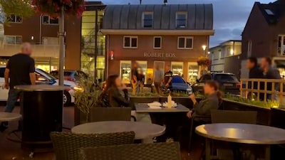 Proefrit met BMW duurt wel héél lang, dus gaat autobedrijf op zoek: dief zit aan het bier in Epe