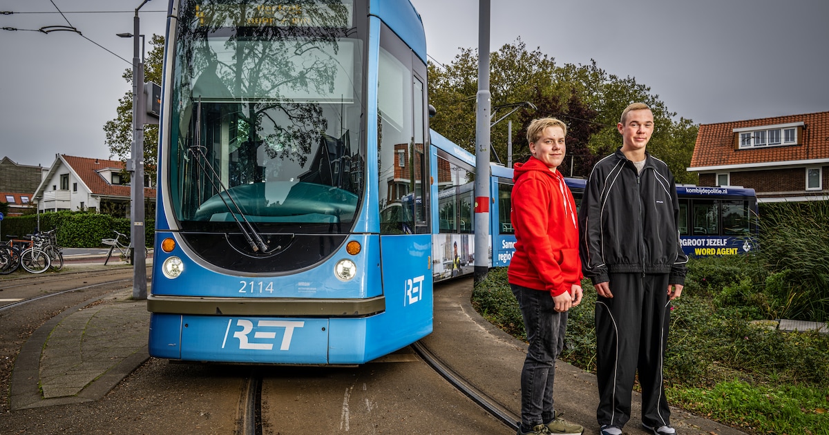 Nick en Noud zijn tramspotters: ‘Verschillende typen en opvallende reclames maken het interessant’