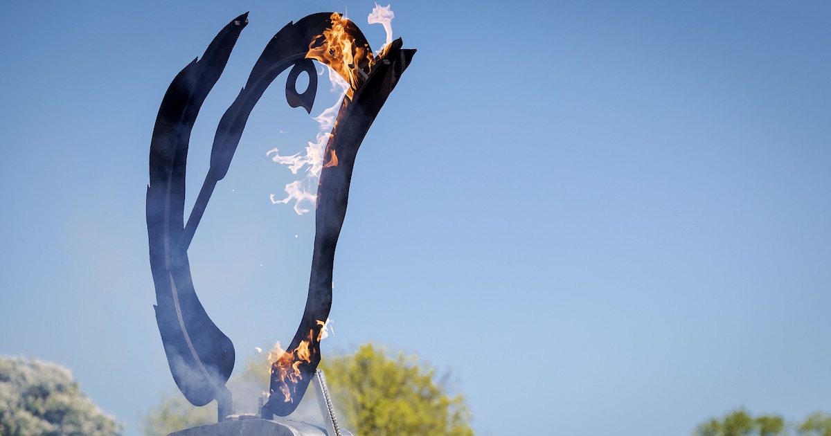 Barneveld viert Bevrijdingsdag met vrijheidswandeling, bevrijdingsvuur en muziekfestival op het Raad