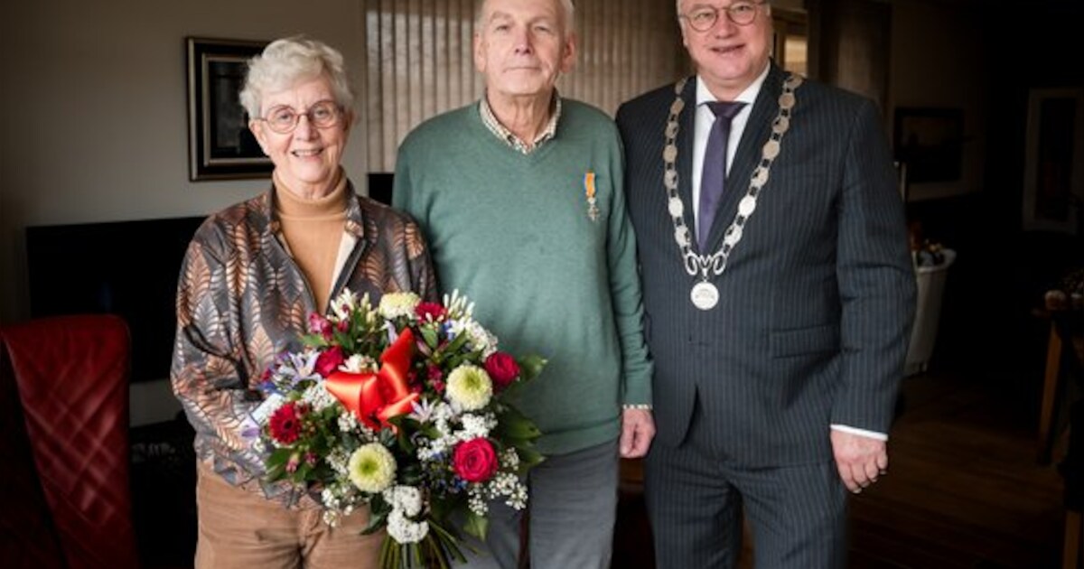 Jan Wessels ontvangt koninklijke onderscheiding voor jarenlange inzet in Midden-Drenthe