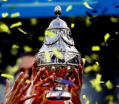 LIVE | GVVV deelt meteen mokerslag uit aan De Graafschap (2-0), Katwijk en Vitesse beginnen rustig