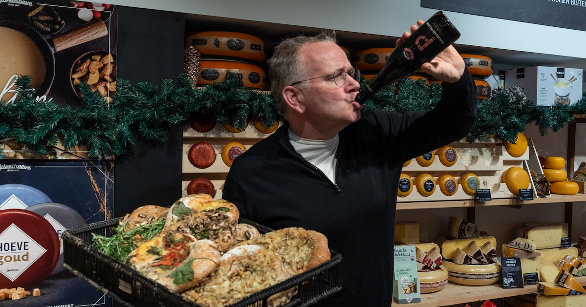 Pruimen, gorgonzola, ansjovis en courgette: Martin bakt broden in ...