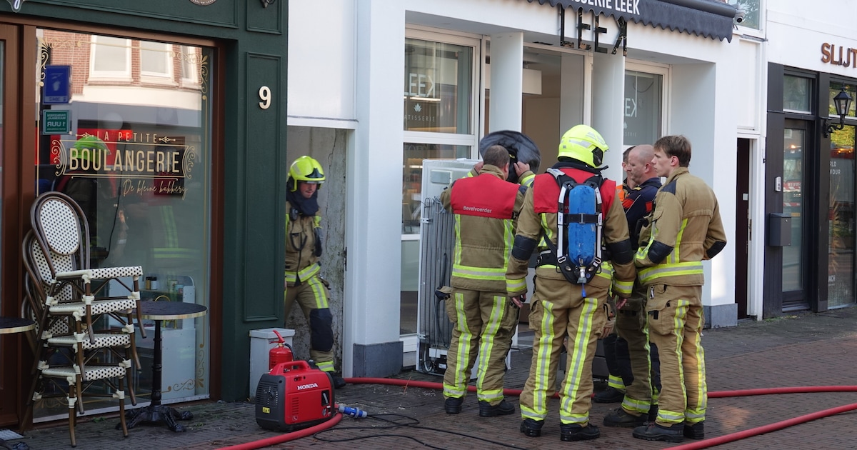 Brand in schuurtje achter bakkerij op Breestraat in Beverwijk