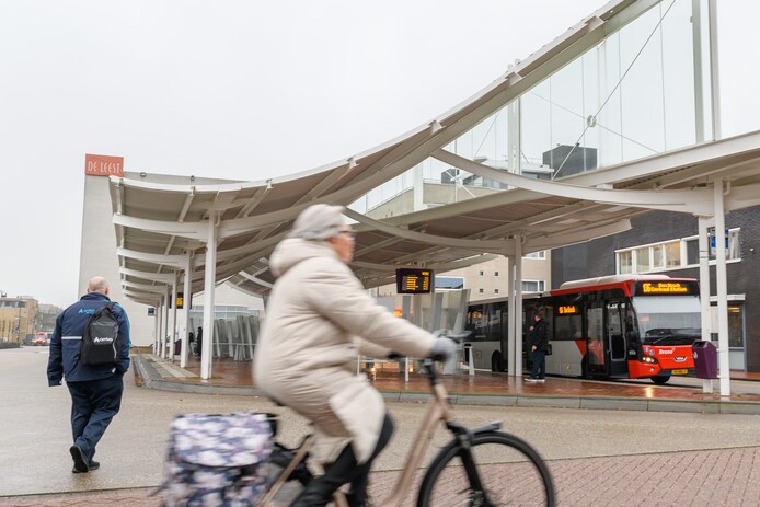 Hoop voor Waalwijks zorgenkindje: komen de snelle buslijnen er ...