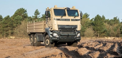 DAF presenteert nieuwe militaire vrachtwagen, met pantser dat landmijnen kan weerstaan