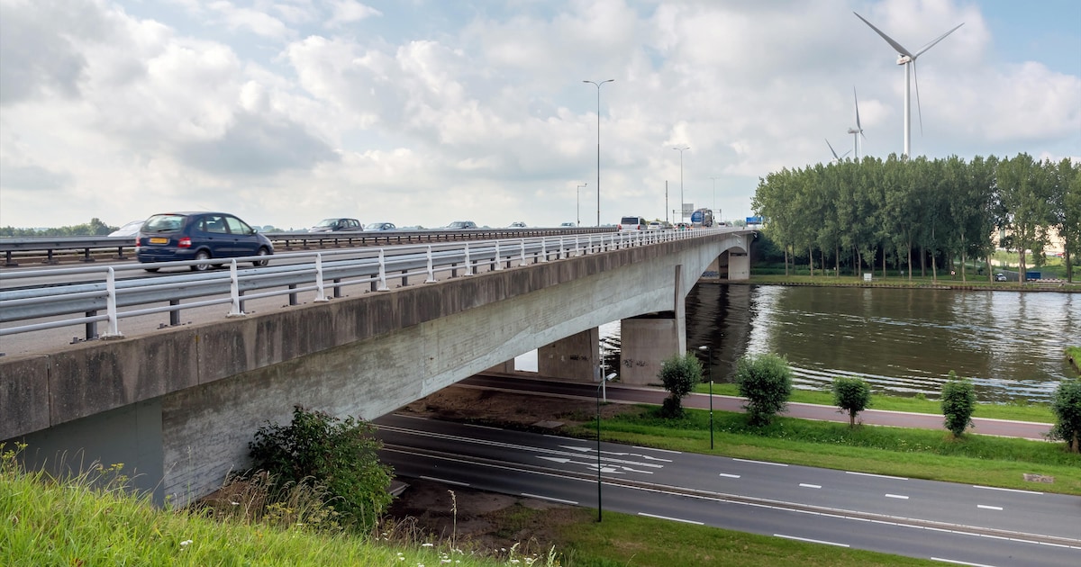 Rijkswaterstaat beantwoordt Kamervragen over verbreding Houtensebrug: plan nog heel ver weg