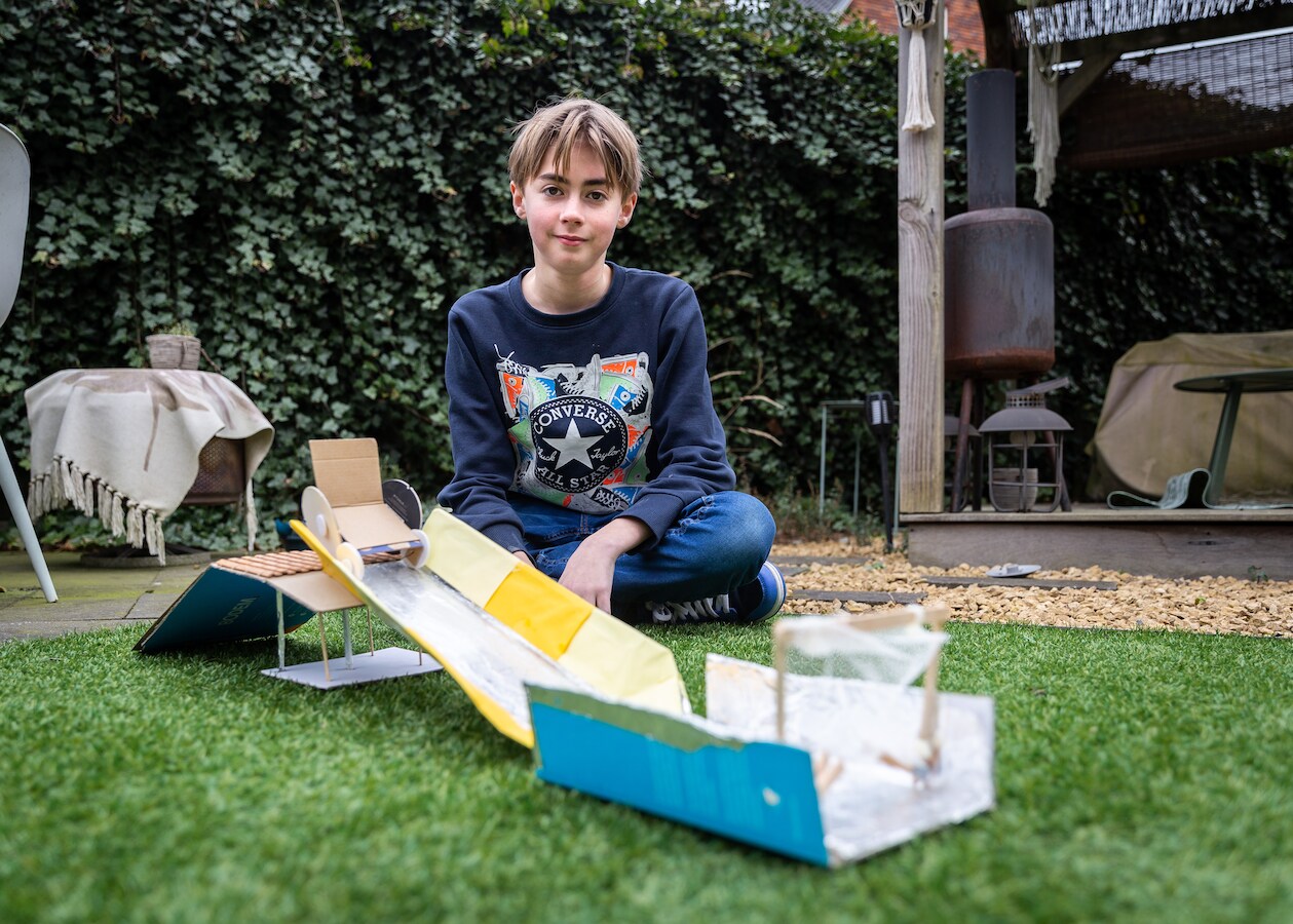 Thijns (15) rolstoelglijbaan wordt ein-de-lijk gebouwd in nieuwe ...