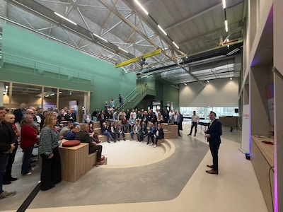 Bosch huurt het eerste ‘voetbalveld’ in gebouw TX; nieuw leven voor bijzonder Philipspand