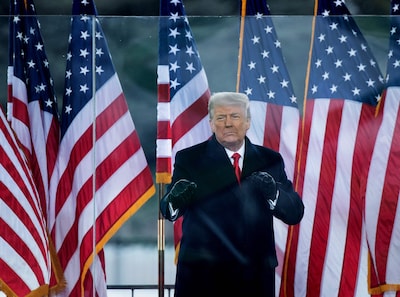 Trump dankt krant die ‘ernstige misleiding’ BBC ontdekte, directeur Britse omroep stapt op