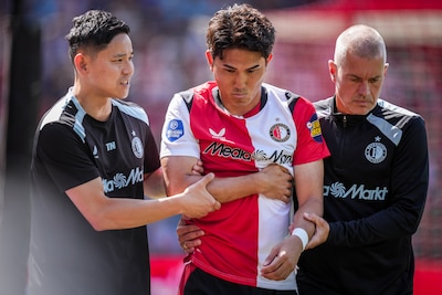 Zorgen om Watanabe: Feyenoorder valt vroeg uit na beuk Atalanta-speler, die zich daarna nogmaals misdraagt