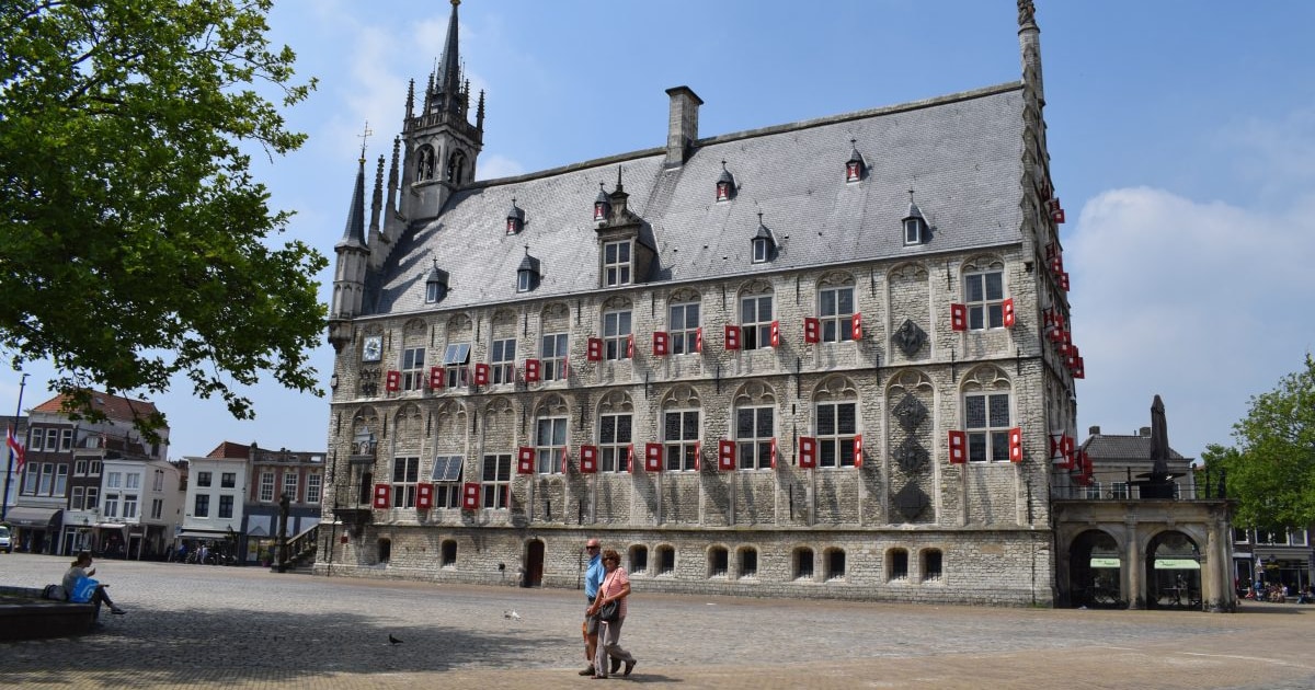 Tip! Hier in Gouda shop je met korting of krijg je een cadeautje tijdens de Week van de Stenen Winke