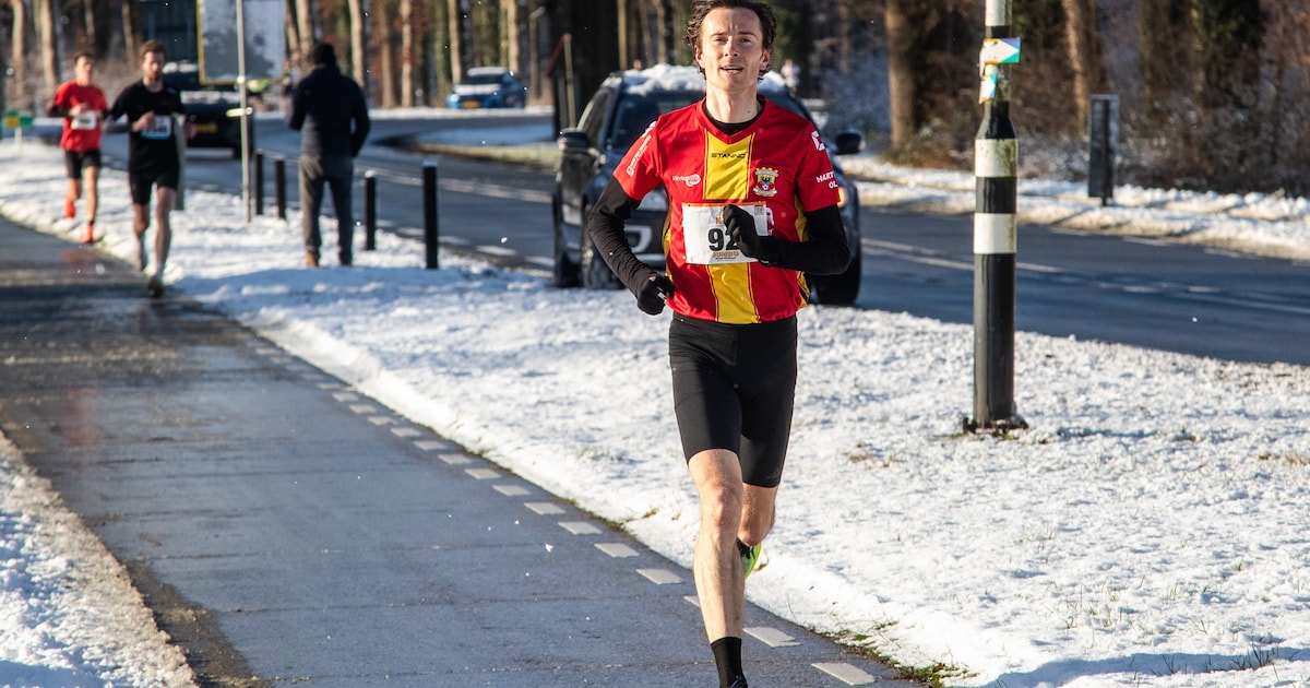 Deelnemers Brink tot Brinkloop laten zich niet tegenhouden door de sneeuw: ‘Fantastisch mooi zo’