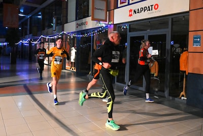 Lopers Stevens Stadscross enthousiast over parcours: ‘Je rent dwars door het normale leven’