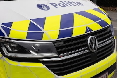 Bestuurder naar ziekenhuis na botsing in Lommel