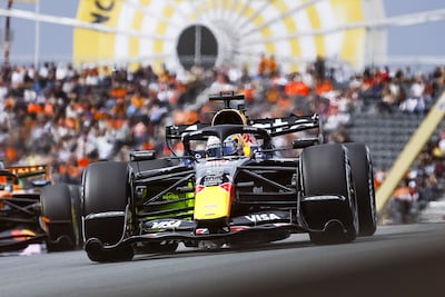 Teleurstellende start voor Max Verstappen in Zandvoort, Kimi Antonelli de snelste in enige vrije training