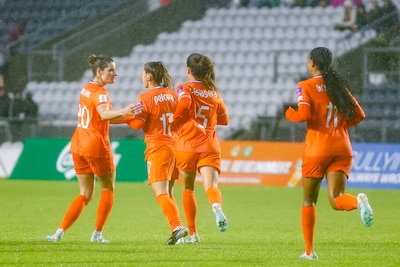 Invalster Pelova brengt geloof terug tegen Ierland, Oranje heeft nog een goal nodig in slotfase