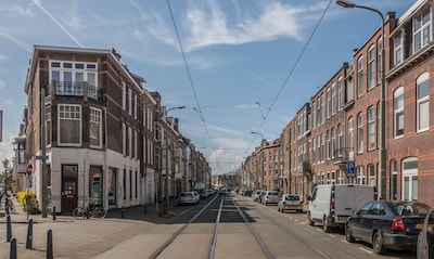 Pink power in het Valkenboskwartier: kijk binnen bij deze Fundaparel