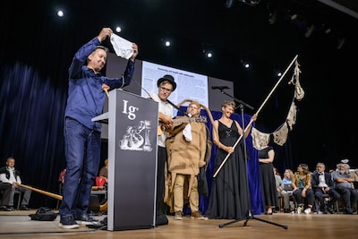 Van begraven onderbroeken tot kakkerlakkenmelk: de opvallendste Ig Nobelprijswinnaars van 2026