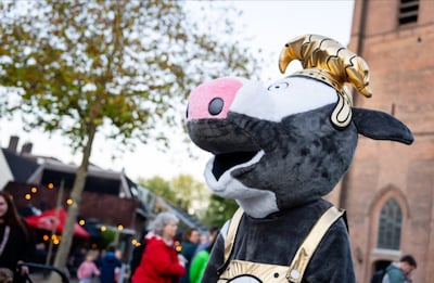 Koetjes en Kalfjes Parade trekt door Woerden met lampionnenoptocht
