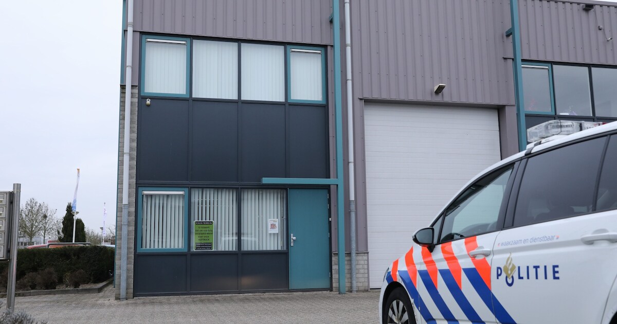 Motoragent volgt neus en vindt 13.000 voorgedraaide joints