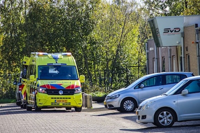 Man schiet zichzelf per ongeluk door been bij schietvereniging in Drachten