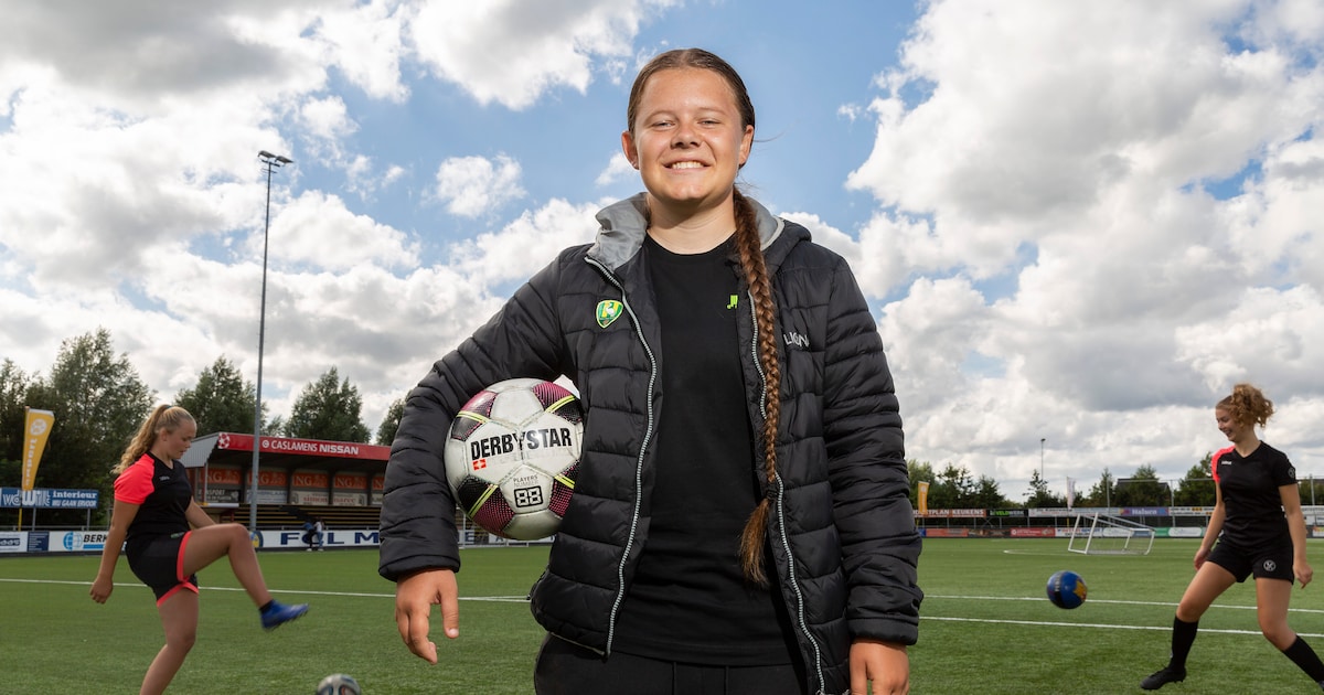 Angel is pas 17 jaar, maar heeft al haar eigen voetbalschool: ‘Mijn ...