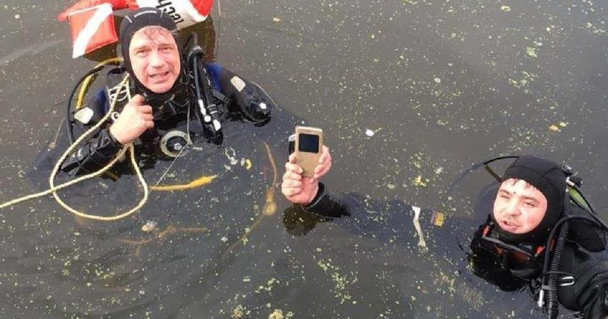 Pokémons verdronken, foto's gered | Regio | AD.nl