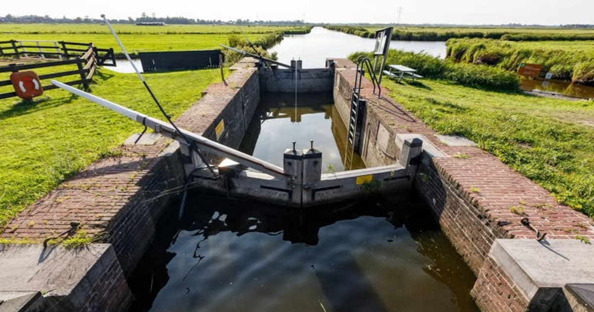 Schutbeperkingen gelden bij sluizen in Den Helder, Noordzeekanaal en IJ