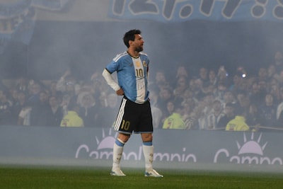 Praat mee: met het afscheid van Messi raakt het internationale voetbal zijn grootste speler kwijt